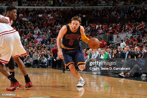 Matthew Dellavedova of the Cleveland Cavaliers drives against the Chicago Bulls in Game Six of the Eastern Conference Semifinals during the 2015 NBA...