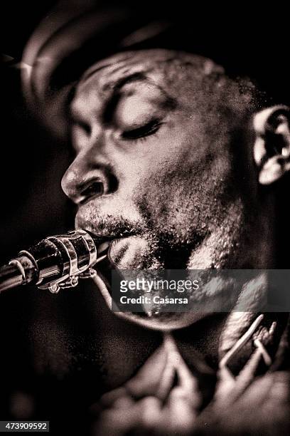 saxophonist - saxophonist stock pictures, royalty-free photos & images