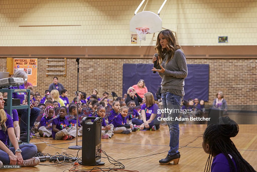 Sarah Jessica Parker Visits Bethune Community School Of Minneapolis Public Schools