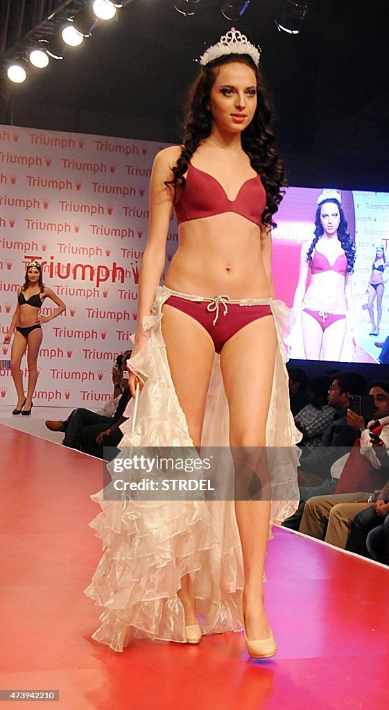 FASHION-INDIA-TRIUMPH