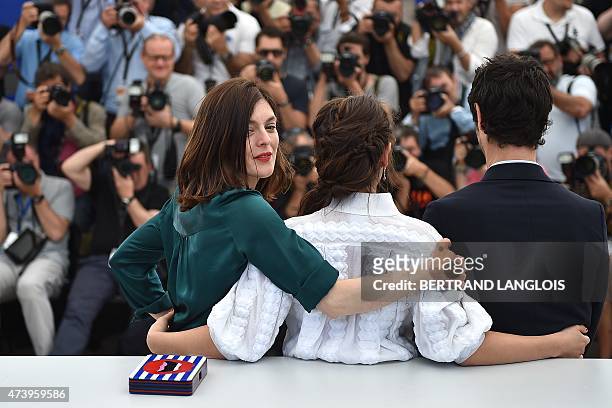 French actress and director Valerie Donzelli , French actress Anais Demoustier and French actor Jeremie Elkaim pose during a photocall for the film...