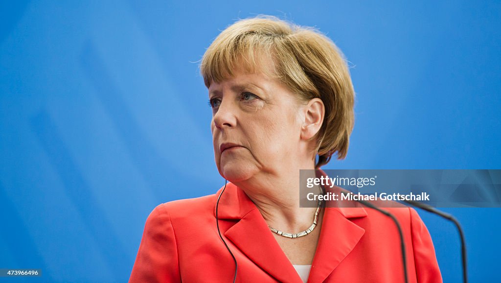 Merkel And Hollande Attend Petersburger Climate Conference