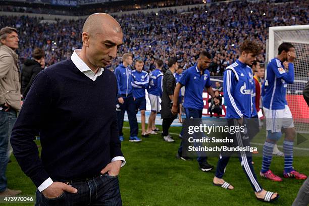 Head coach Roberto Di Matteo of Schalke leaves the pitch after the Bundesliga match between FC Schalke 04 and SC Paderborn on May 16, 2015 in...