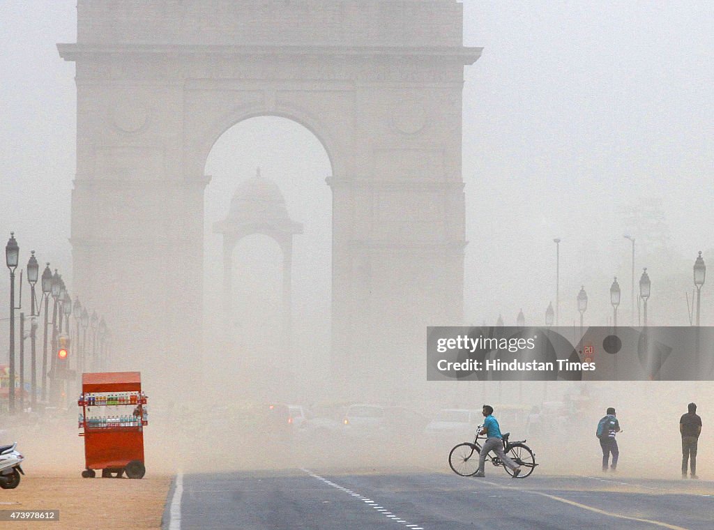 Sudden Rain And Dust Storm In North India