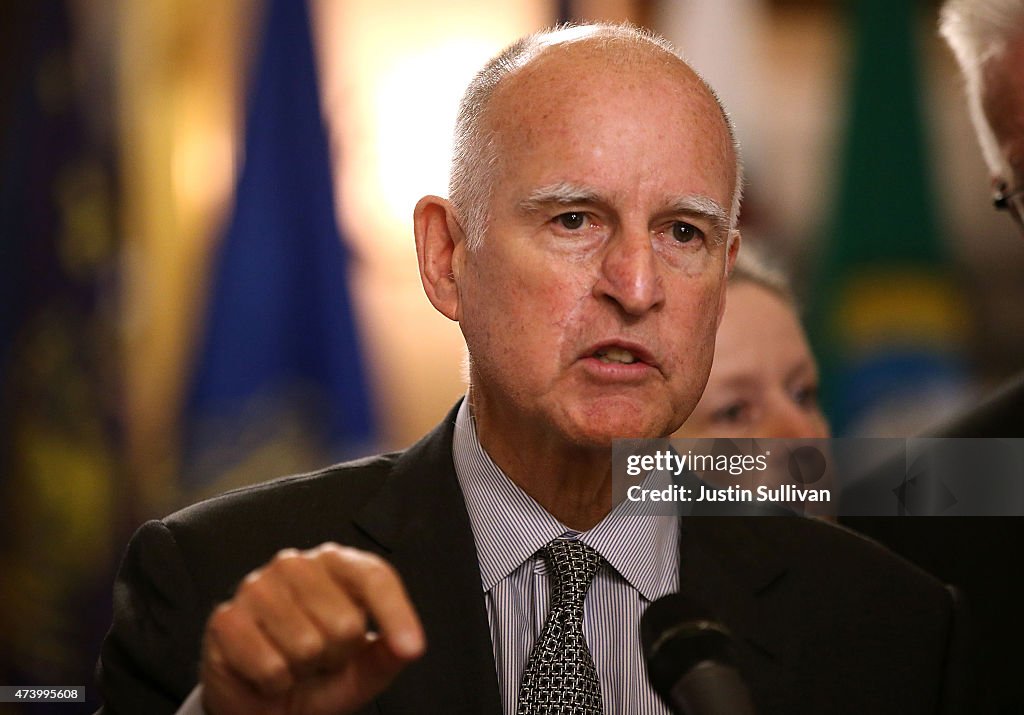 Governor Jerry Brown Signs Climate Change Agreement