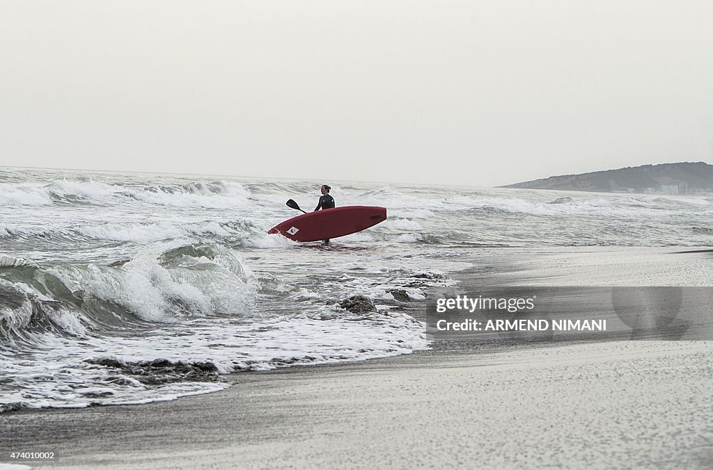 MONTENEGRO-SEA-SURFING-SUP