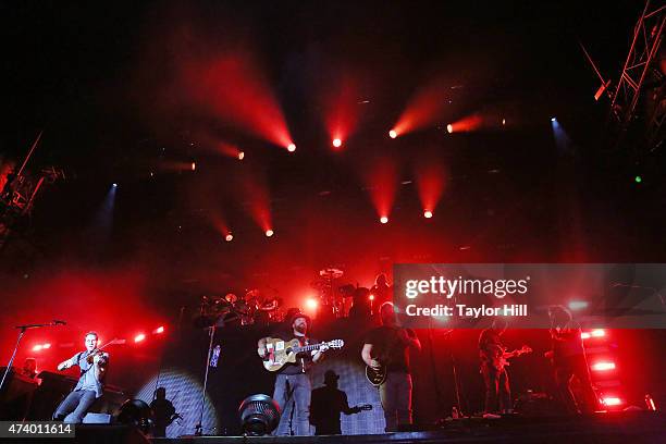 Zac Brown of Zac Brown Band performs during Hangout Music Festival 2015 on May 16, 2015 in Gulf Shores, Alabama.