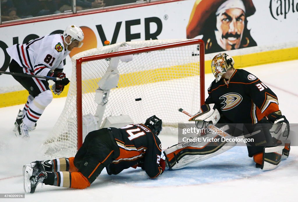 Chicago Blackhawks v Anaheim Ducks - Game Two