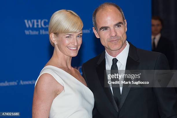 Karyn Kelly and Actor Michael Kelly attend the 101st Annual White House Correspondents' Association Dinner at the Washington Hilton on April 25, 2015...