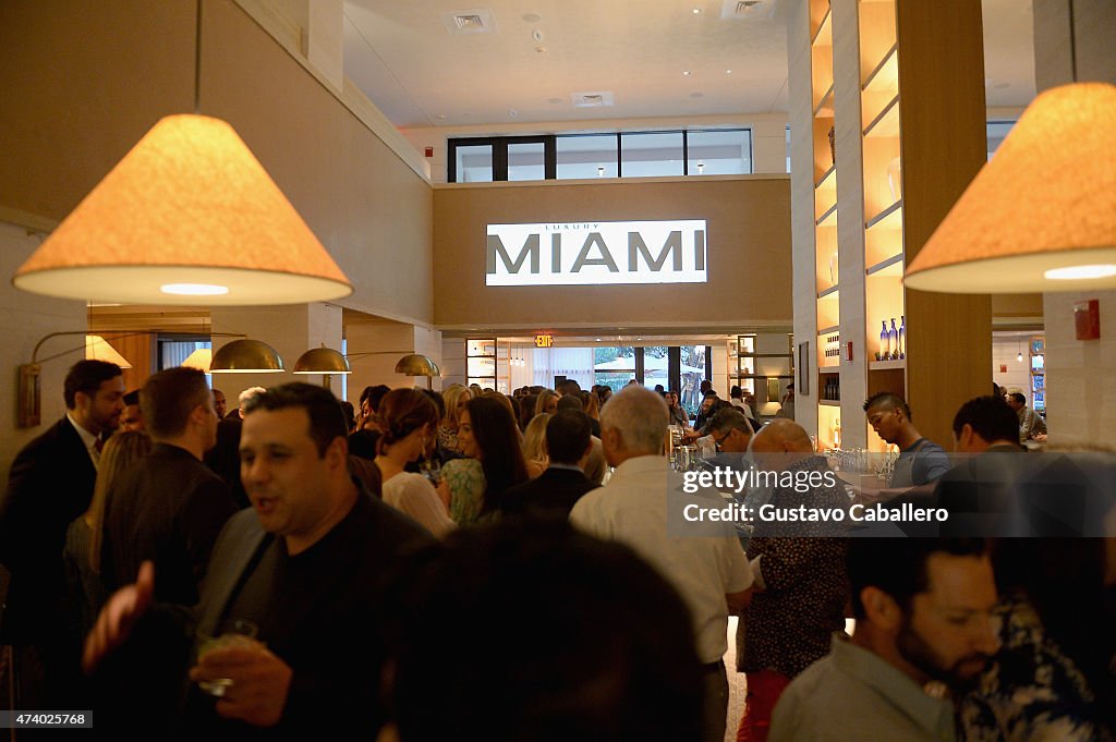 Adrian Grenier Hosts Miami Magazine Cover Party