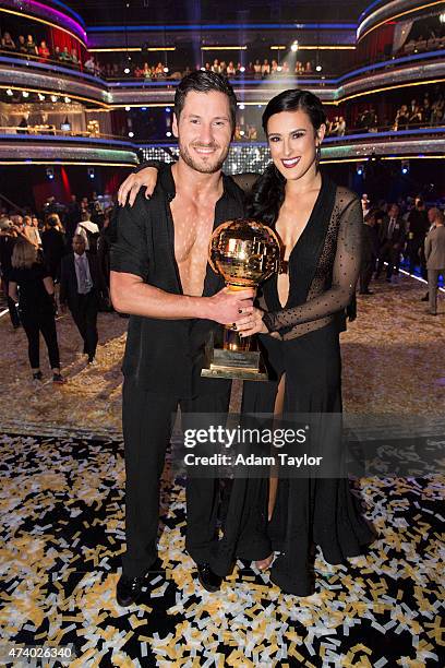Episode 2010A" - At the end of the night, Rumor Willis and Val Chmerkovskiy were crowned the 10th Anniversary Season Champions and winners of the...