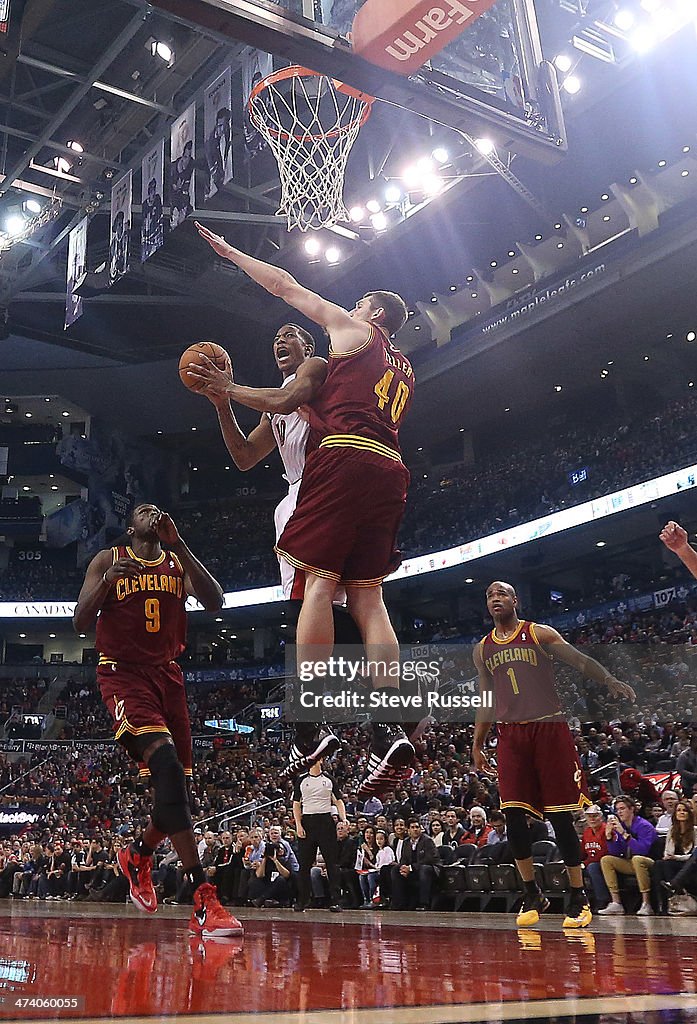 Toronto Raptors play the Cleveland Cavaliers