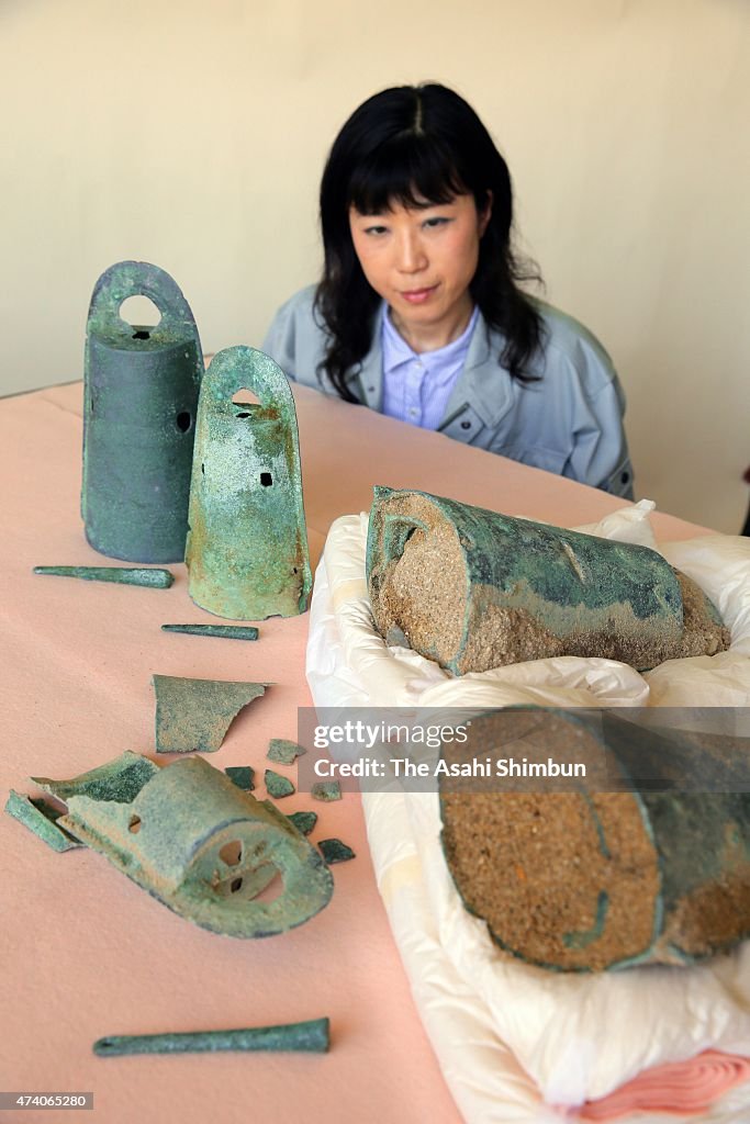 7 Ancient 'Dotaku' Bells Found at Sand Depot In Awajishima Island