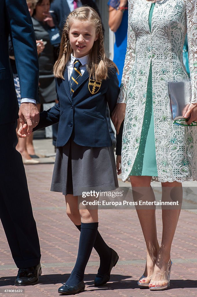 Spanish Royals Attend Their Daughter Leonor's First Communion