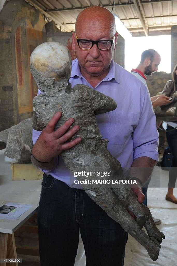 ITALY-POMPEII-RESTORATION-LABORATORY