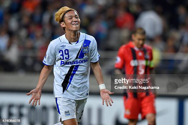 Takashi Usami of Gamba Osaka celebrates the 3rd goal during the AFC Champions League Round of 16 match between FC Seoul and Gamba Osaka at Seoul...