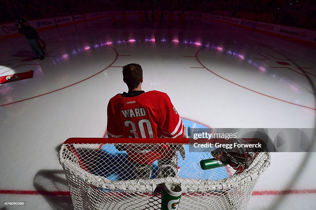 Philadelphia Flyers v Carolina Hurricanes