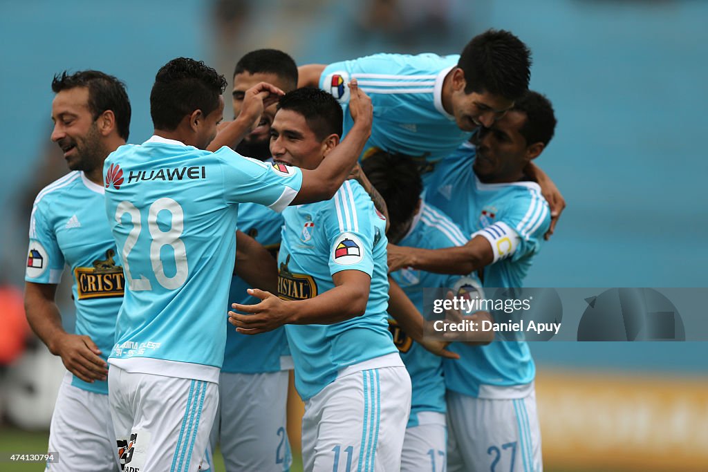 Sporting Cristal v Cienciano - Torneo Apertura 2015