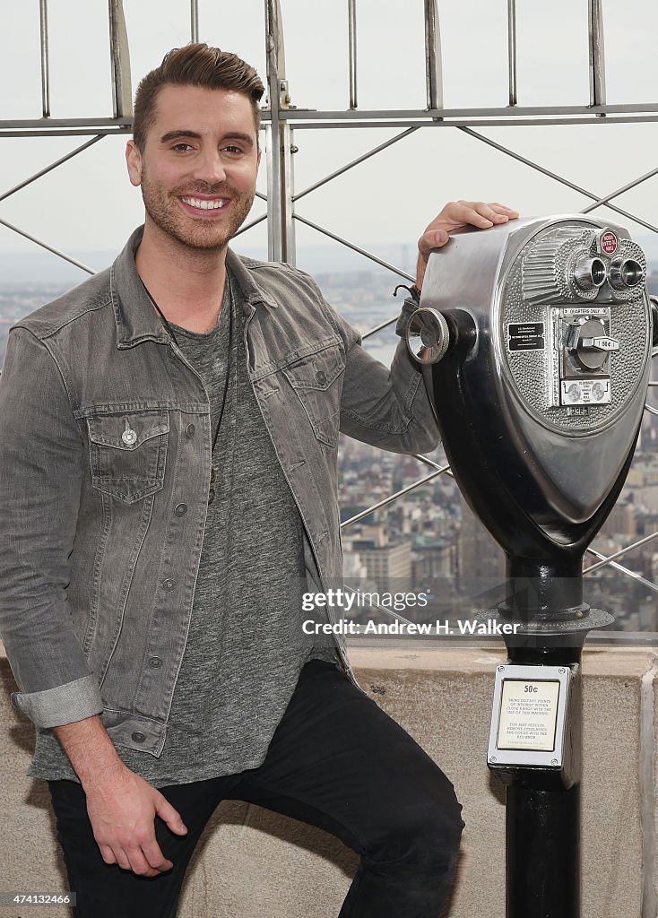 "American Idol" Winner Nick Fradiani Visits The Empire State Building