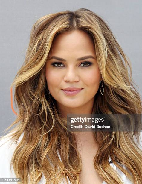 Model Chrissy Teigen visits "Extra" at Universal Studios Hollywood on May 20, 2015 in Universal City, California.