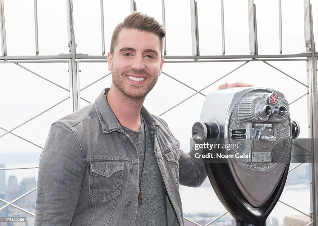 "American Idol" Winner Nick Fradiani Visits The Empire State Building