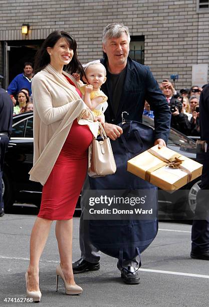 Hilaria Baldwin, Carmen Baldwin and Alec Baldwin arrive for the final episode of "The Late Show with David Letterman" at the Ed Sullivan Theater on...