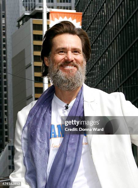 Jim Carrey arrives for the final episode of "The Late Show with David Letterman" at the Ed Sullivan Theater on May 20, 2015 in New York City.