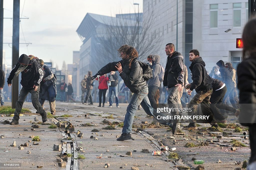 FRANCE-ENVIRONMENT-AIRPORT-PROTEST