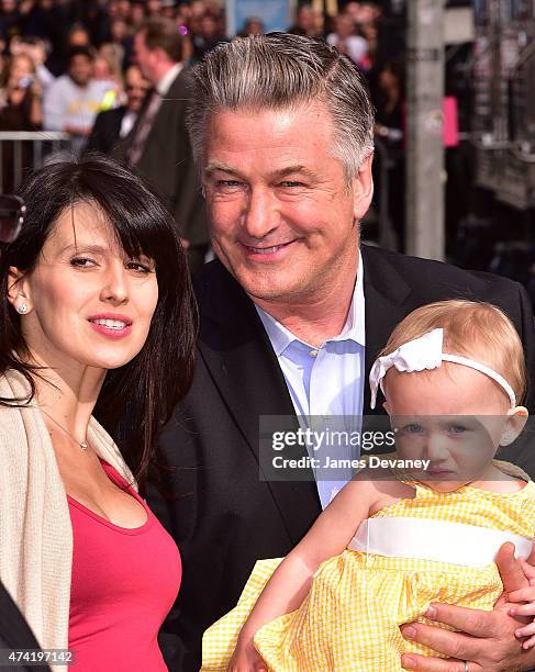 Hilaria Baldwin, Carmen Baldwin and Alec Baldwin visit the 'Late Show With David Letterman' at Ed Sullivan Theater on May 20, 2015 in New York City.