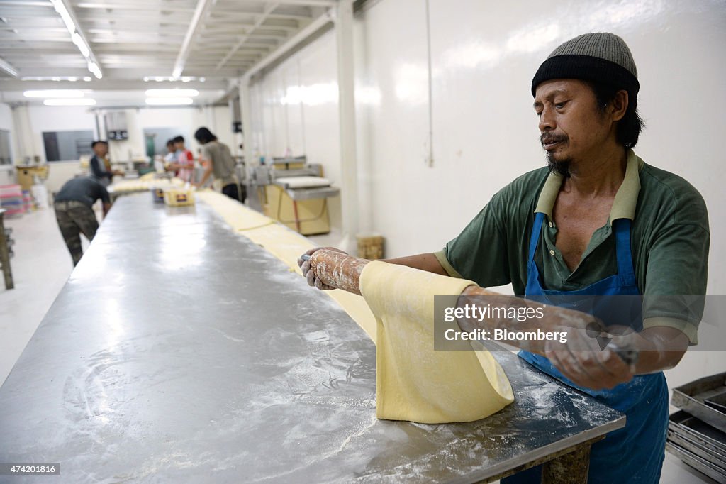 Bread Production Inside The Tan Ek Tjoan Bakery As Bread Trumping Rice On Menus Sparks Indonesia Wheat-Buying Surge