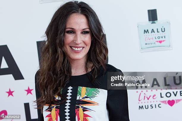 Malu Rapper Malu Presents Her New Fragrance Malu Live Photos and Premium High Res ...