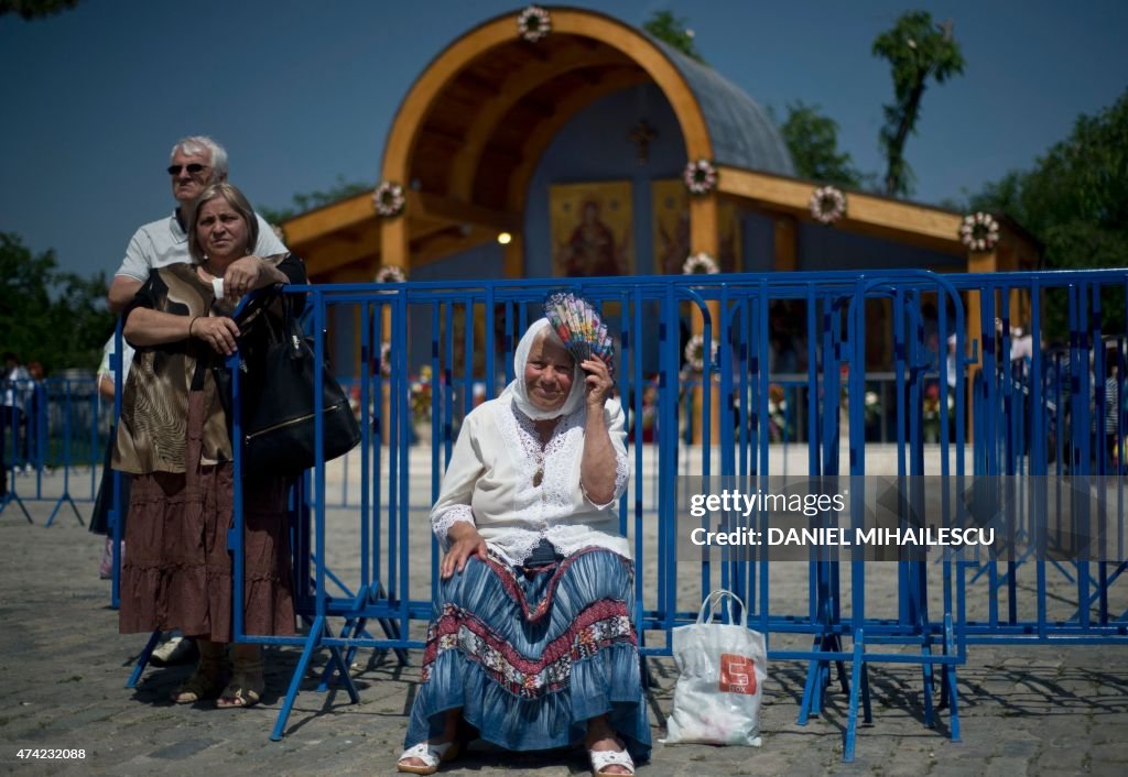 TOPSHOT-ROMANIA-RELIGION-FEATURE