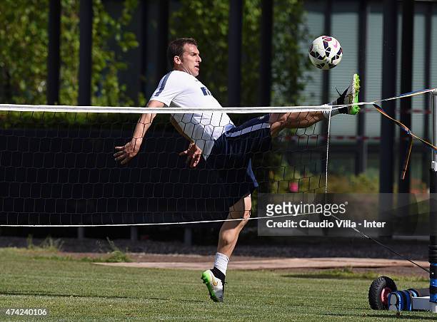 Hugo Campagnaro in action during FC Internazionale training session at the club's training ground at Appiano Gentile on May 21, 2015 in Como, Italy.