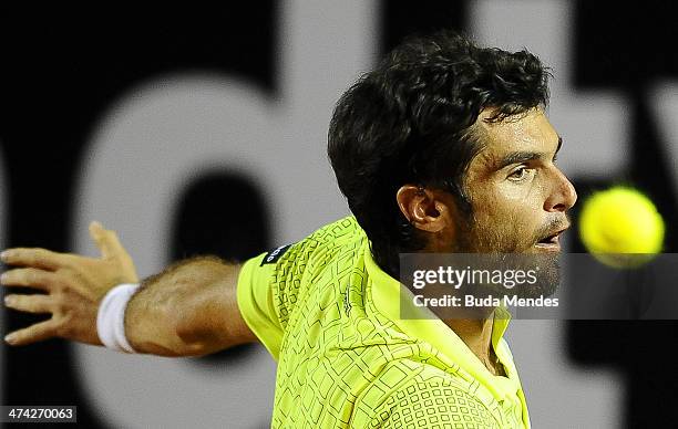 Pablo Andujar of Spain returns the ball to Rafael Nadal of Spain during the ATP Rio Open 2014 at Jockey Club Rio de Janeiro on February 22, 2014 in...