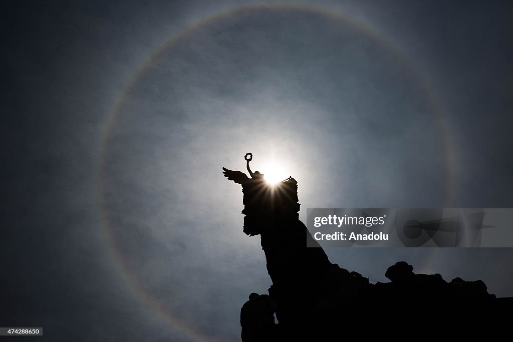 Solar Halo viewed in Mexico City