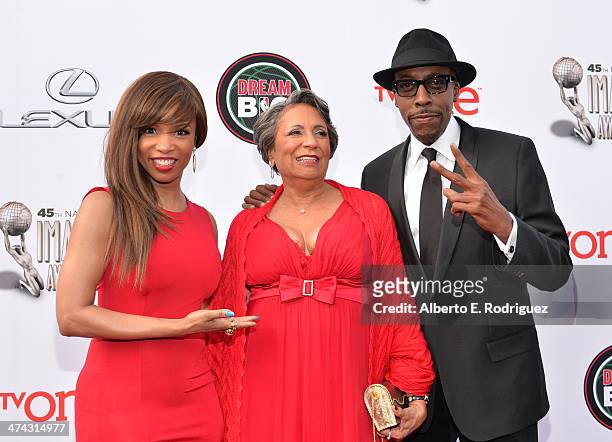 Actress Elise Neal, guest and comedian Arsenio Hall attend the 45th NAACP Image Awards presented by TV One at Pasadena Civic Auditorium on February...