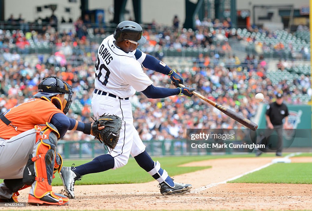 Houston Astros v Detroit Tigers