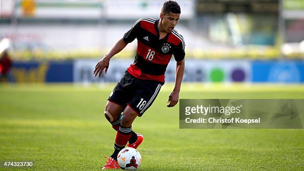 Noah Awuku of Germany runs with the ball during the international friendly match between U15 Netherlands and U15 Germany at the DETO Twenterand...