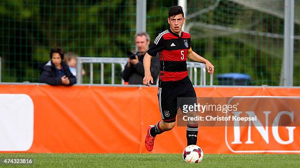 Stefano Russo of Germany runs with the ball during the international friendly match between U15 Netherlands and U15 Germany at the DETO Twenterand...