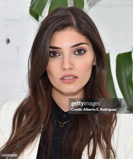 Actress Amanda Setton attends #UNCHAINME-An Art Bike Show By Martone Cycling Co. At Ron Robinson on May 21, 2015 in Santa Monica, California.