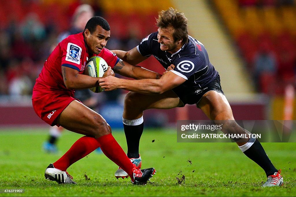 RUGBYU-SUPER15-REDS-SHARKS