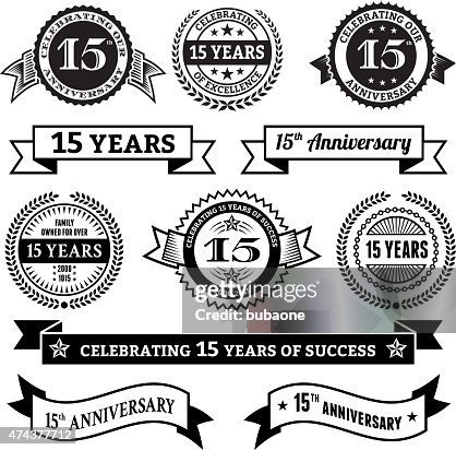 Quinze anniversaire set vector badge fond vectorielles libres de droits Quinze anniversaire set vector badge fond vectorielles libres de droits