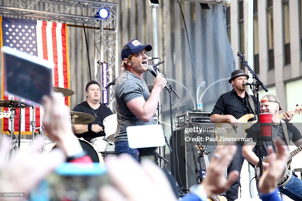 Jerrod Niemann Performs On Fox & Friends All-American Concert Series