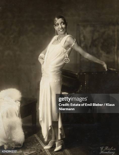 American-born French dancer, singer and actress Josephine Baker , Hamburg, 1925.