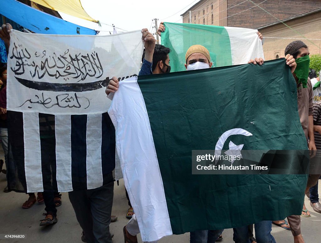 Protests In Srinagar After Friday Prayers