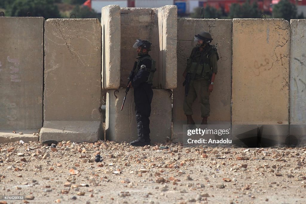 Israeli Police intervene Palestinians' demonstration in Ramallah