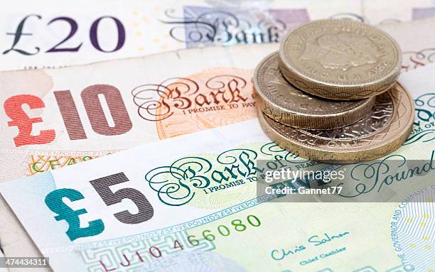 british currency background close up - two pound coin stock pictures, royalty-free photos & images