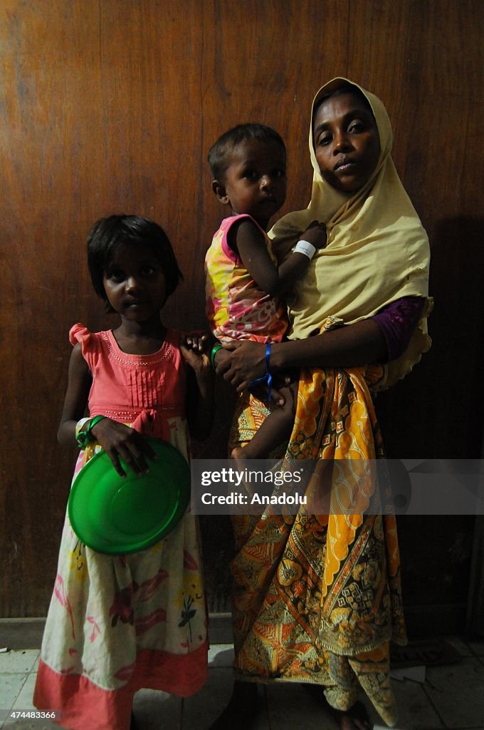Daily life of refugees in temporary shelter in Aceh