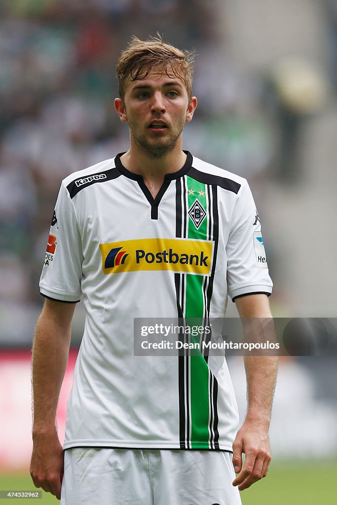 Borussia Moenchengladbach v FC Augsburg - Bundesliga