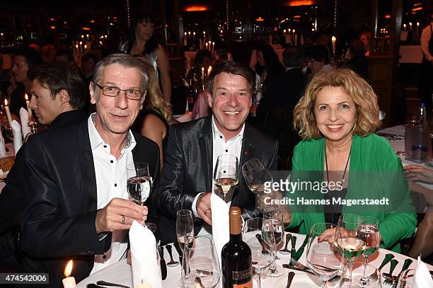 Peter Schaefer, Patrick Lindner and Michaela May attend the 'Teatro Summer Night's Premiere In Munich' on May 23, 2015 in Munich, Germany.